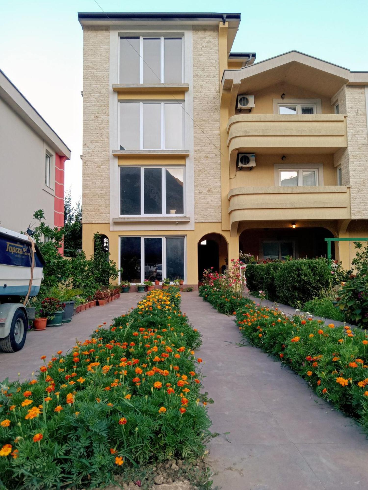 Apartments Old Olive Bar Exterior photo